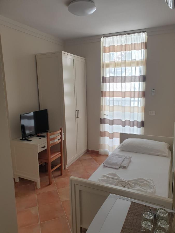 Joel Residence Durres Bagian luar foto